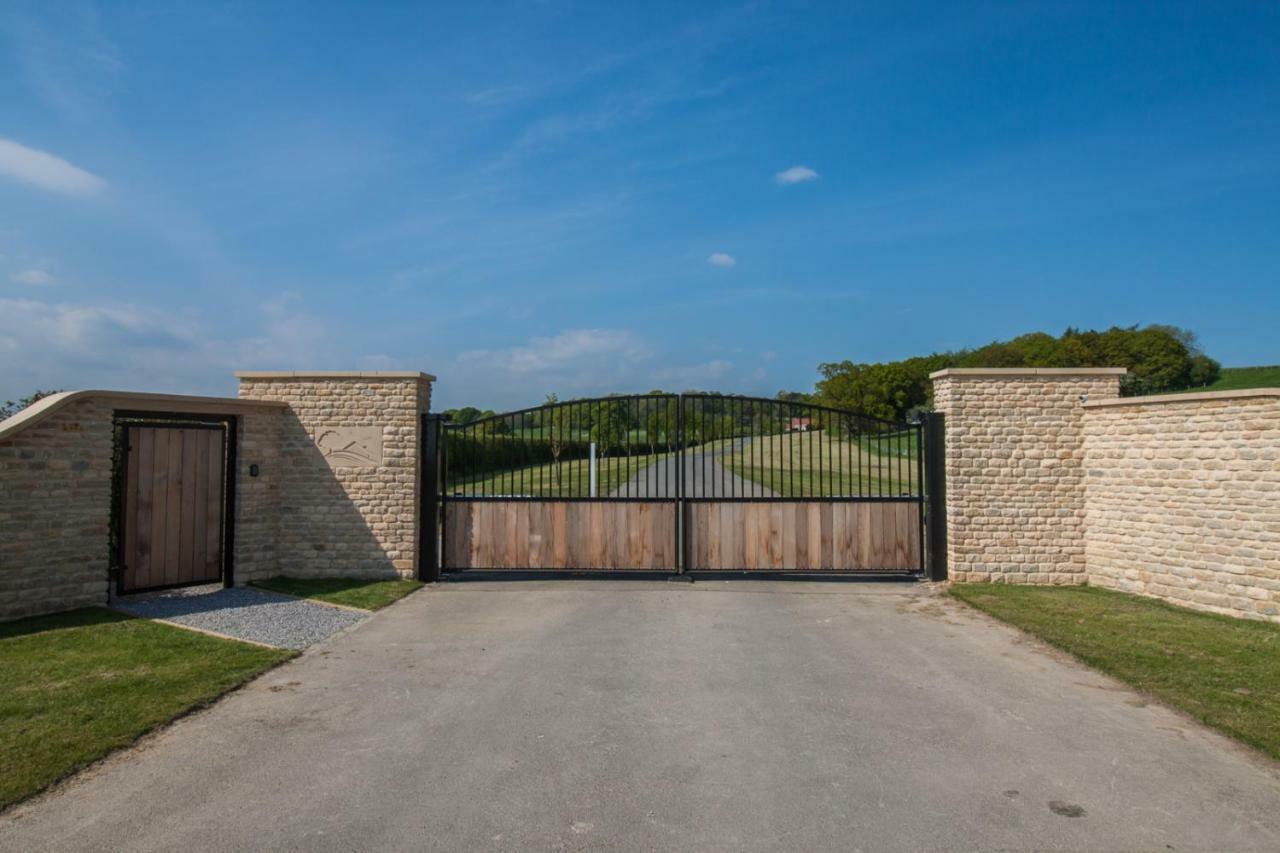 High Oaks Grange - Cottages Pickering Luaran gambar