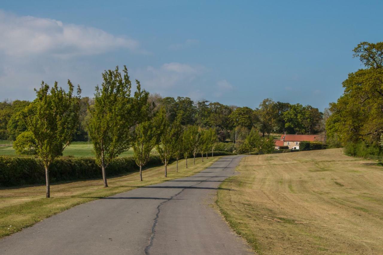 High Oaks Grange - Cottages Pickering Luaran gambar